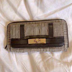 BCBGMaxAzria wallet
